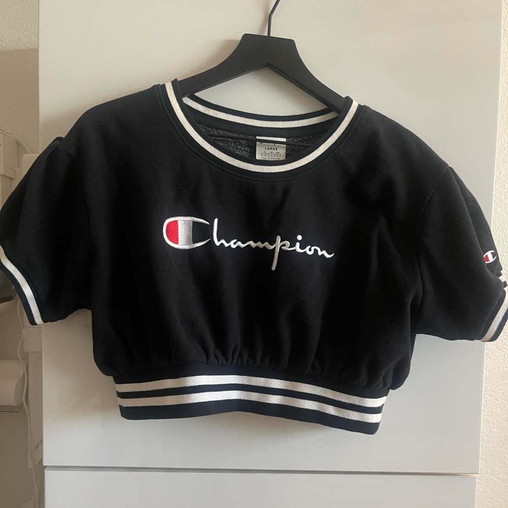 Champion crop short sleeve top